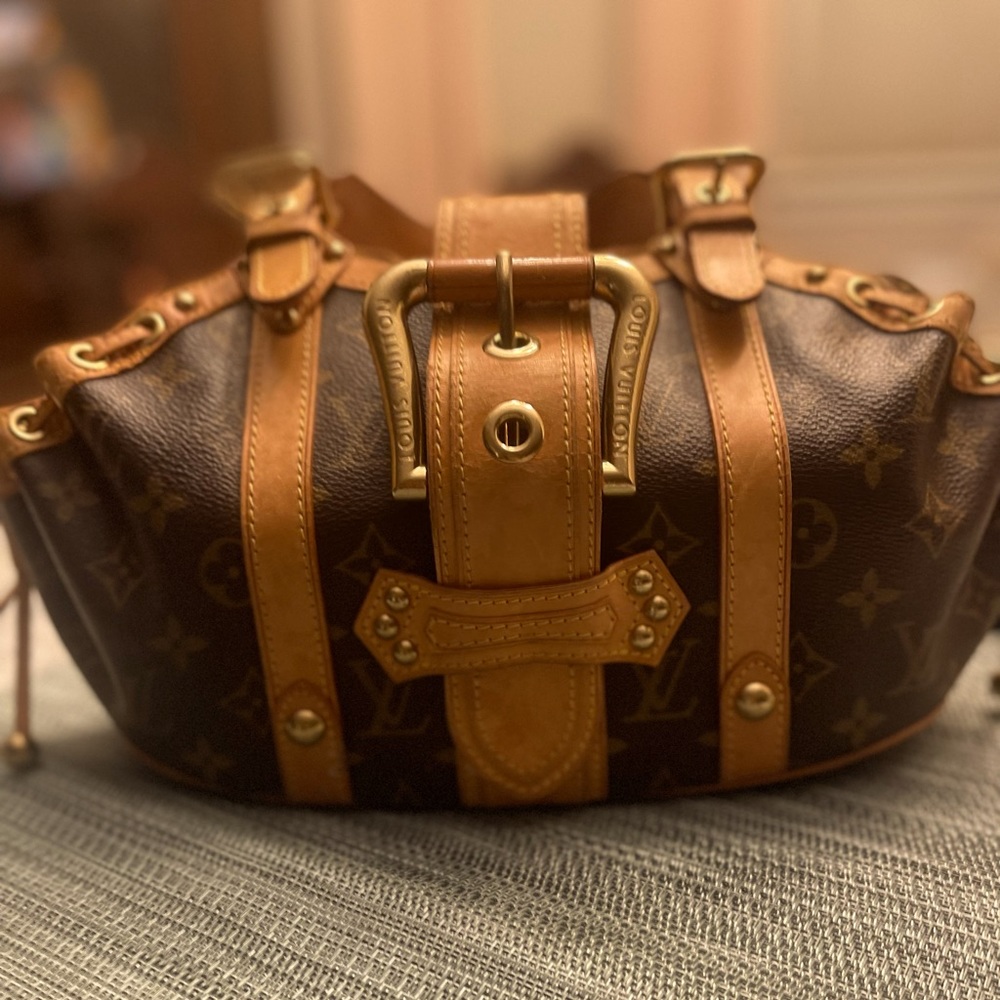 Authentic Louis Vuitton Theda GM-